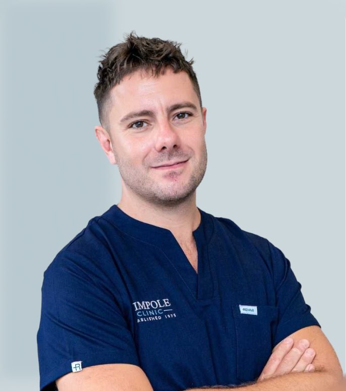 Dr Ricardo Correia