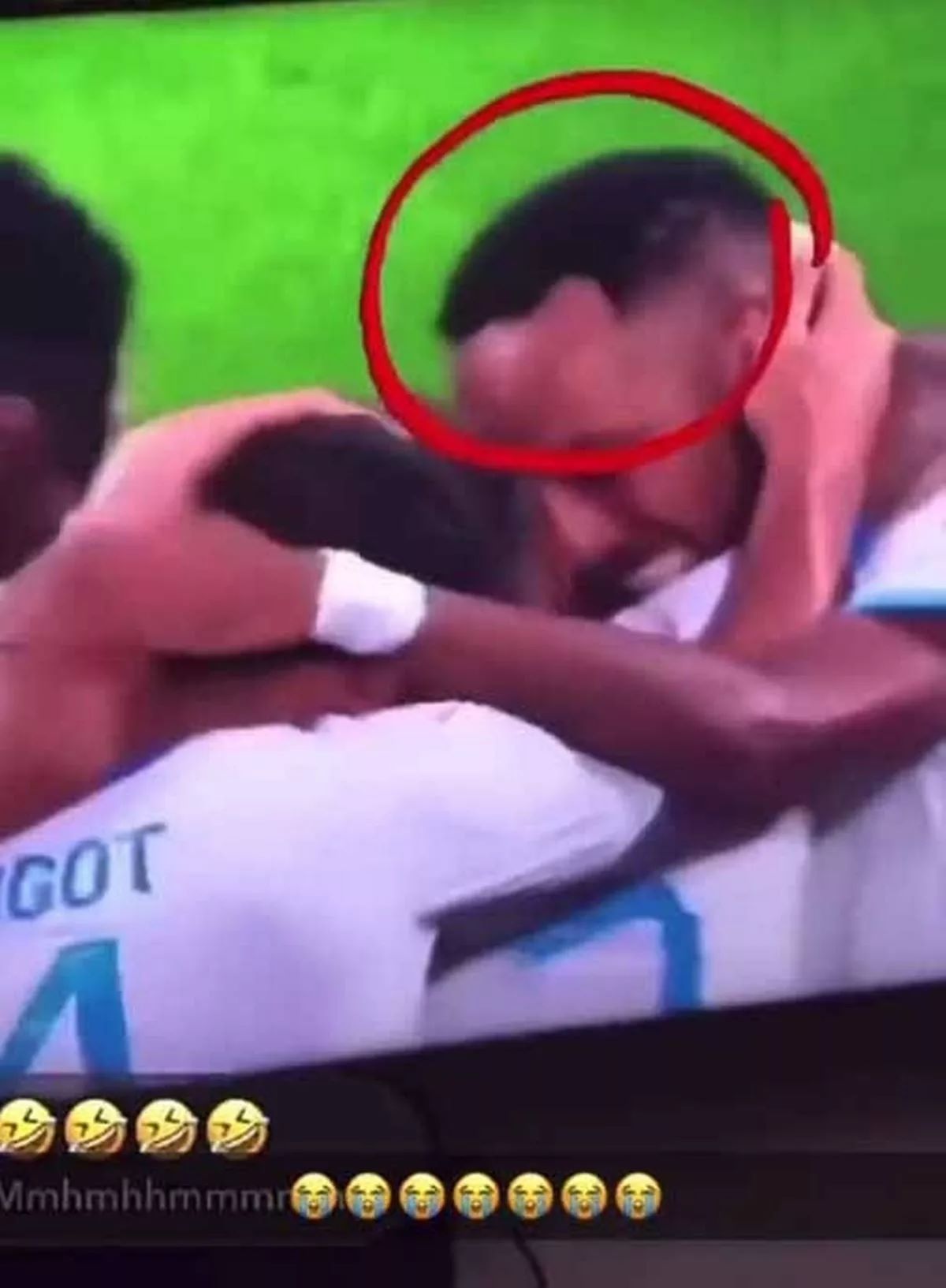 Auba&rsquo;s hairline rubbed off accidentally by his teammates