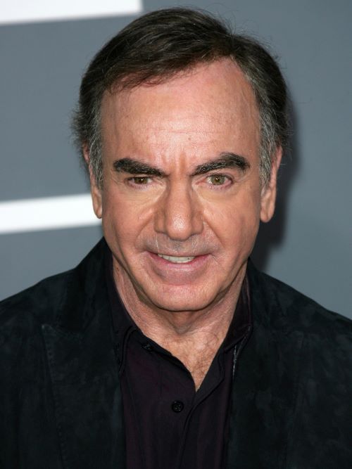Neil Diamond&rsquo;s classic side parting is a typical older men&rsquo;s hairstyle for thinning hair