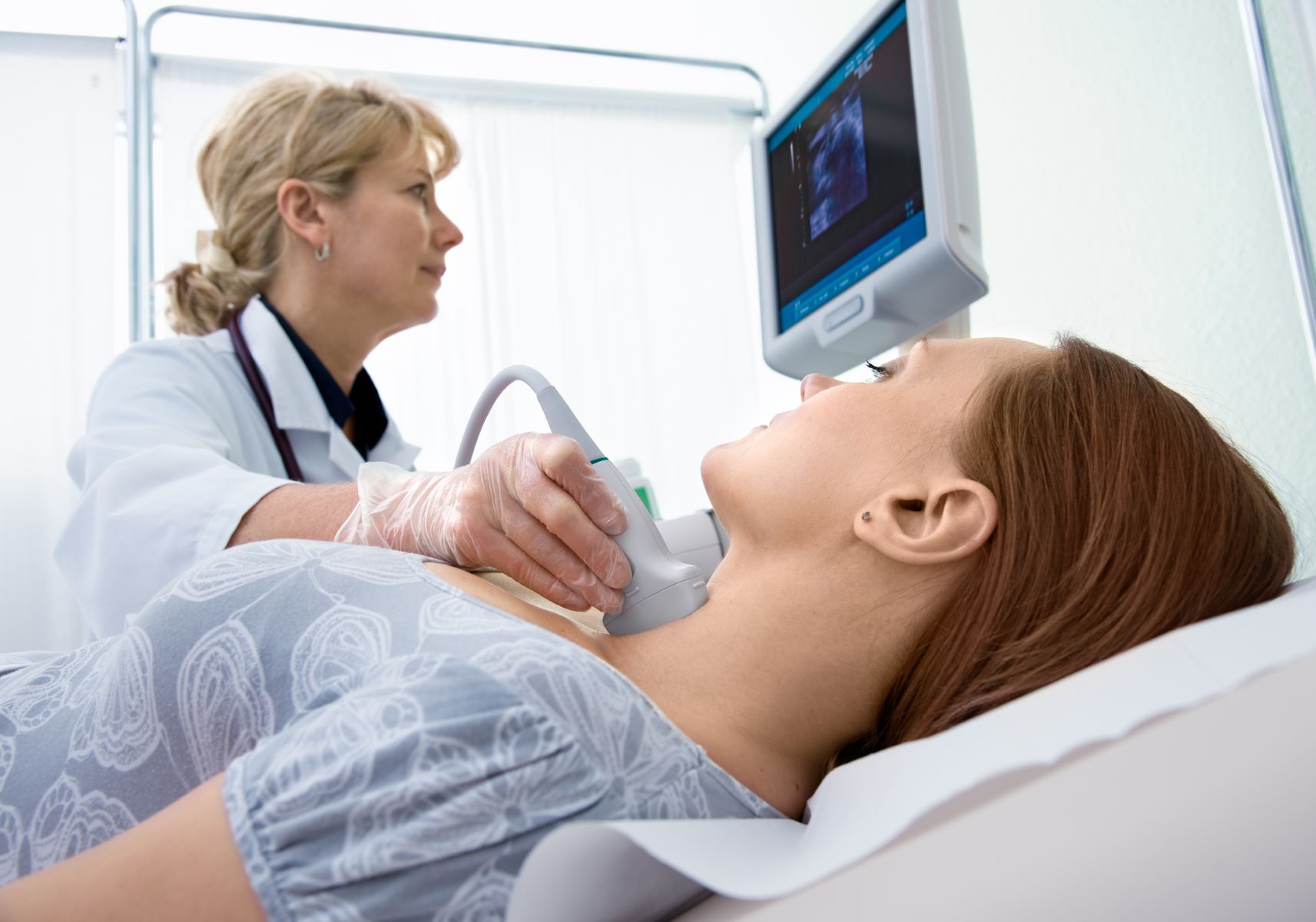 Doctor assessing patient&rsquo;s systemic condition