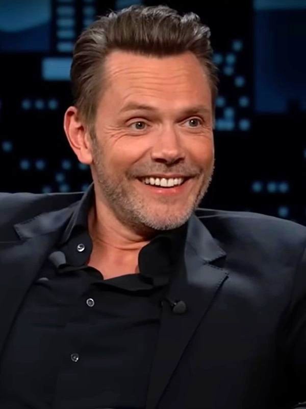Joel McHale&rsquo;s hair in 2025