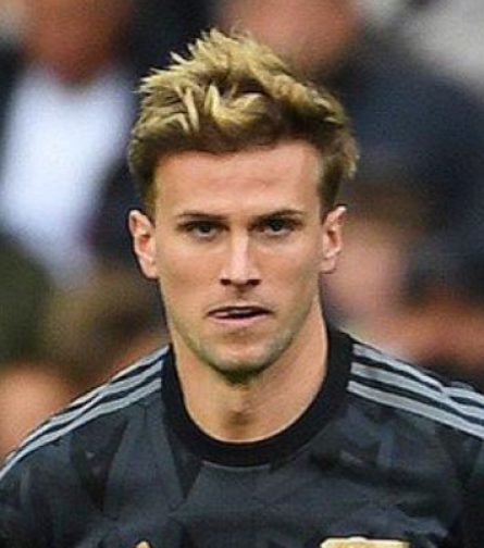 Rob Holding hair transplant